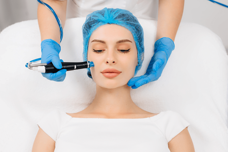 woman-hydrafacial